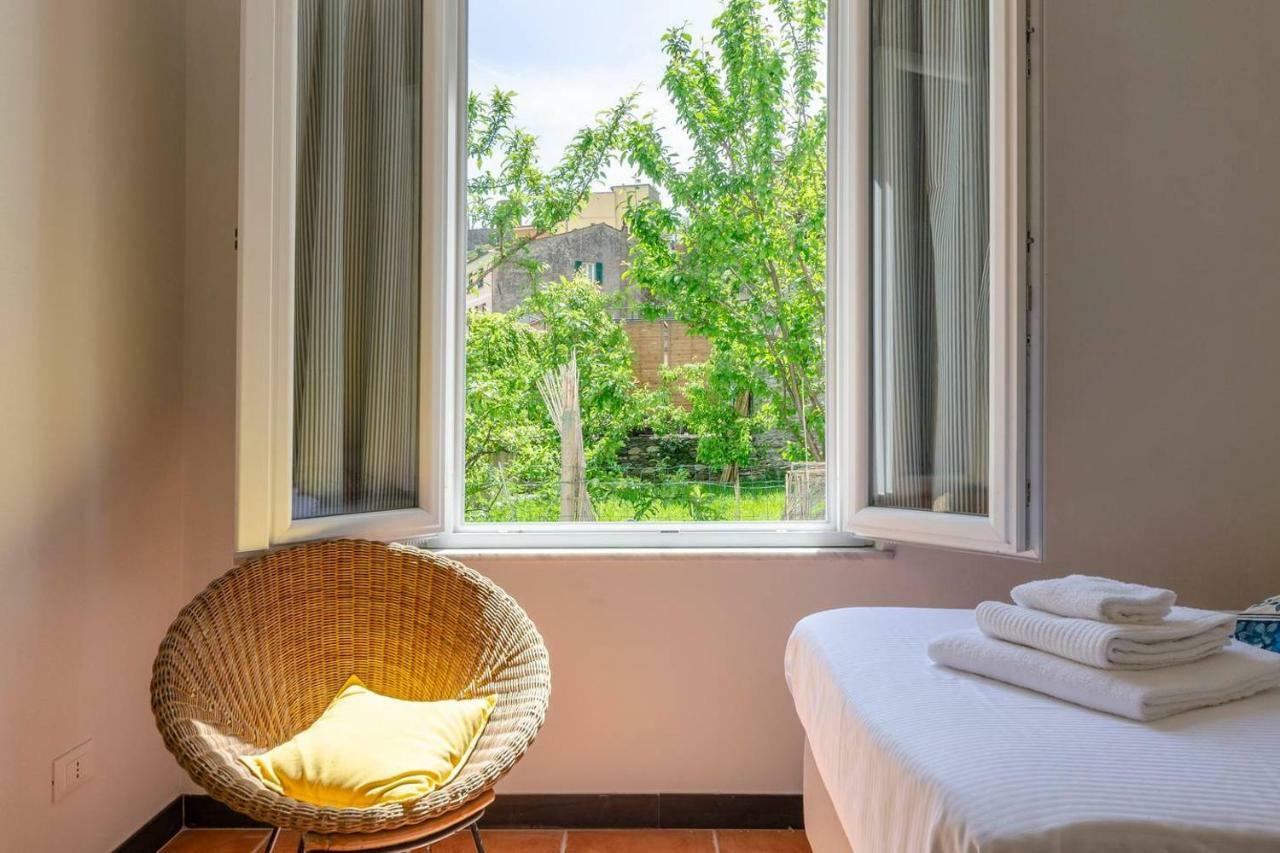 Joivy Family Flat With Little Patio, Cinque Terre Apartment Vernazza Bagian luar foto