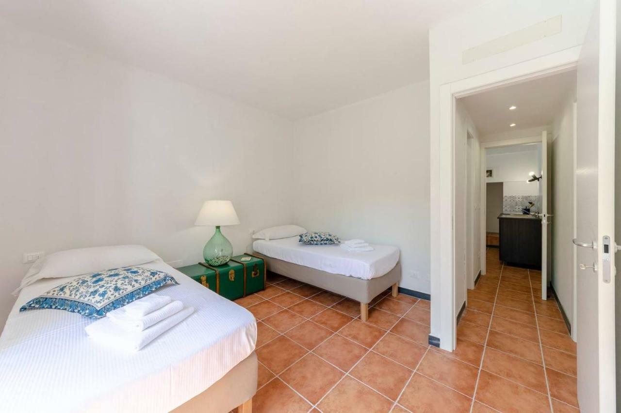 Joivy Family Flat With Little Patio, Cinque Terre Apartment Vernazza Bagian luar foto