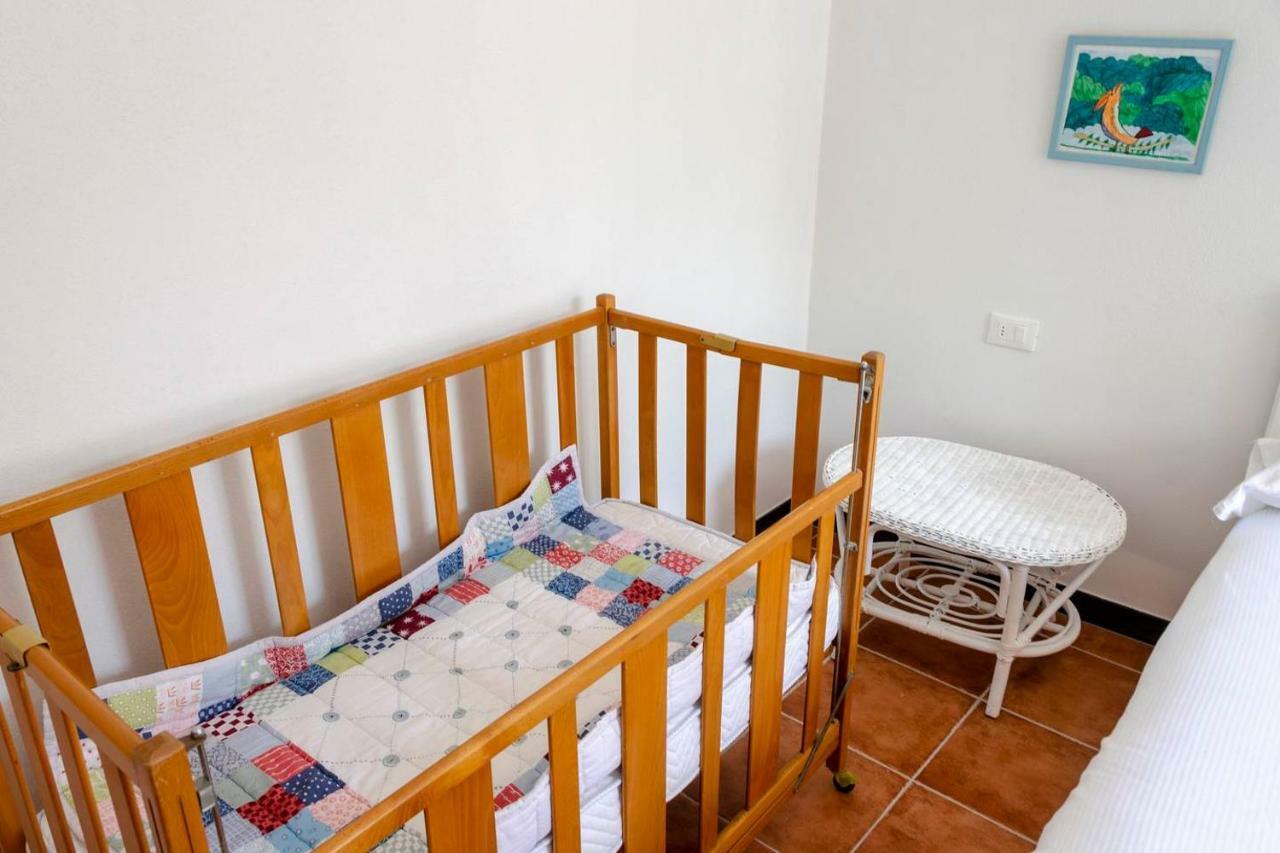 Joivy Family Flat With Little Patio, Cinque Terre Apartment Vernazza Bagian luar foto