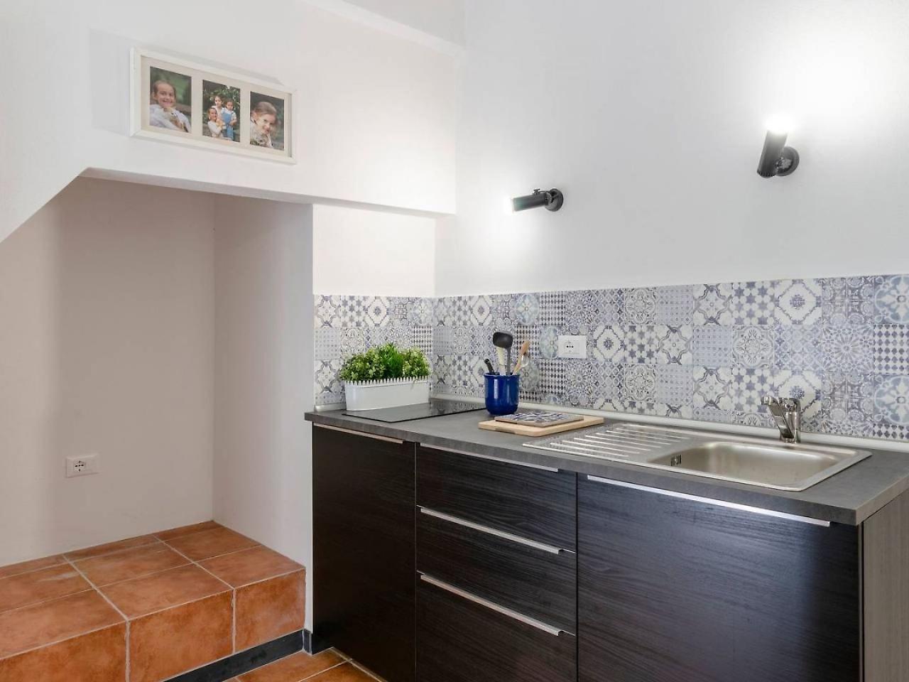 Joivy Family Flat With Little Patio, Cinque Terre Apartment Vernazza Bagian luar foto